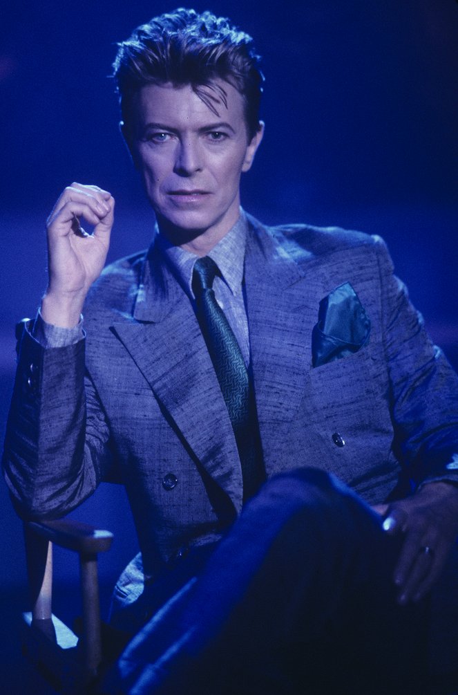 David Bowie: Black Tie White Noise - De la película