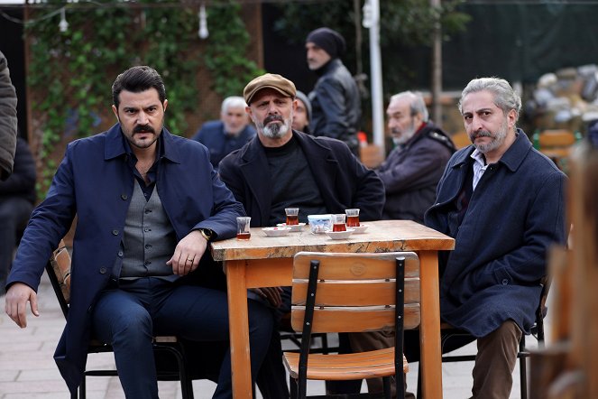 Hudutsuz Sevda - Episode 12 - Kuvat elokuvasta - Burak Sevinç