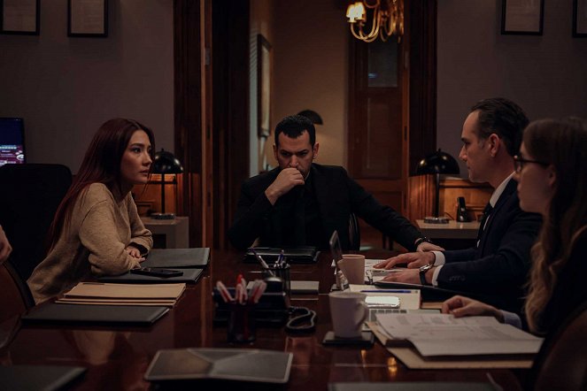 Teşkilat - Episode 10 - De la película - Aybüke Pusat, Murat Yıldırım