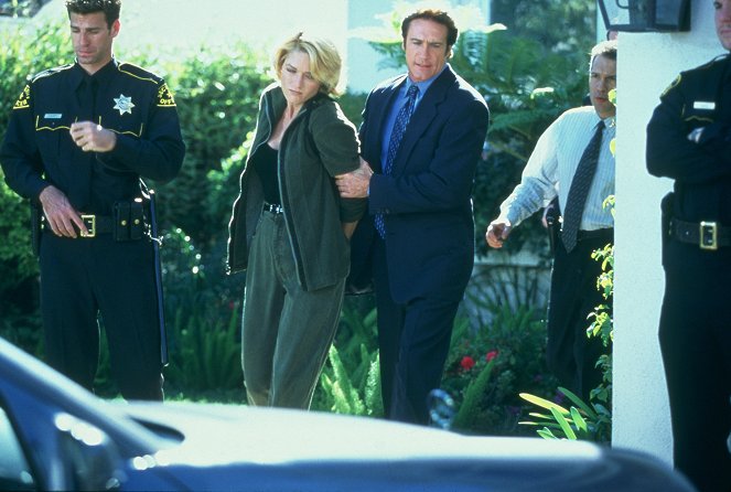 Diagnosis Murder - Trapped in Paradise - Photos - Shawn Huff, Barry Van Dyke