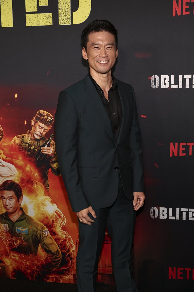 Aniquilação Total - De eventos - Premiere screening of the new Sony Pictures Television and Netflix series Obliterated on November 29, 2023 in Culver City, California