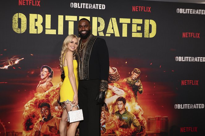 Völlig zerstört - Veranstaltungen - Premiere screening of the new Sony Pictures Television and Netflix series Obliterated on November 29, 2023 in Culver City, California