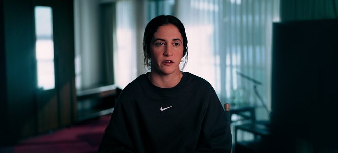 Under Pressure: The U.S. Women's World Cup Team - Episode 3 - Van film