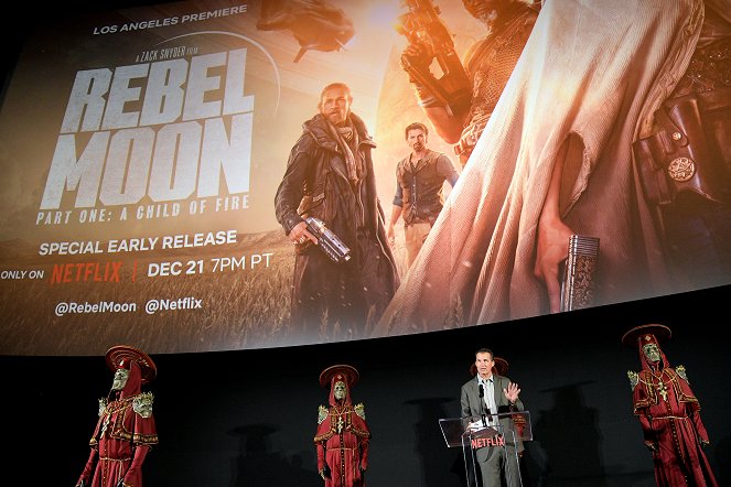 Rebel Moon: První část – Zrozená z ohně - Z akcí - Netflix Premiere of Zack Snyder's REBEL MOON - Part One: A Child of Fire at TCL Chinese Theatre on December 13, 2023 in Hollywood, California
