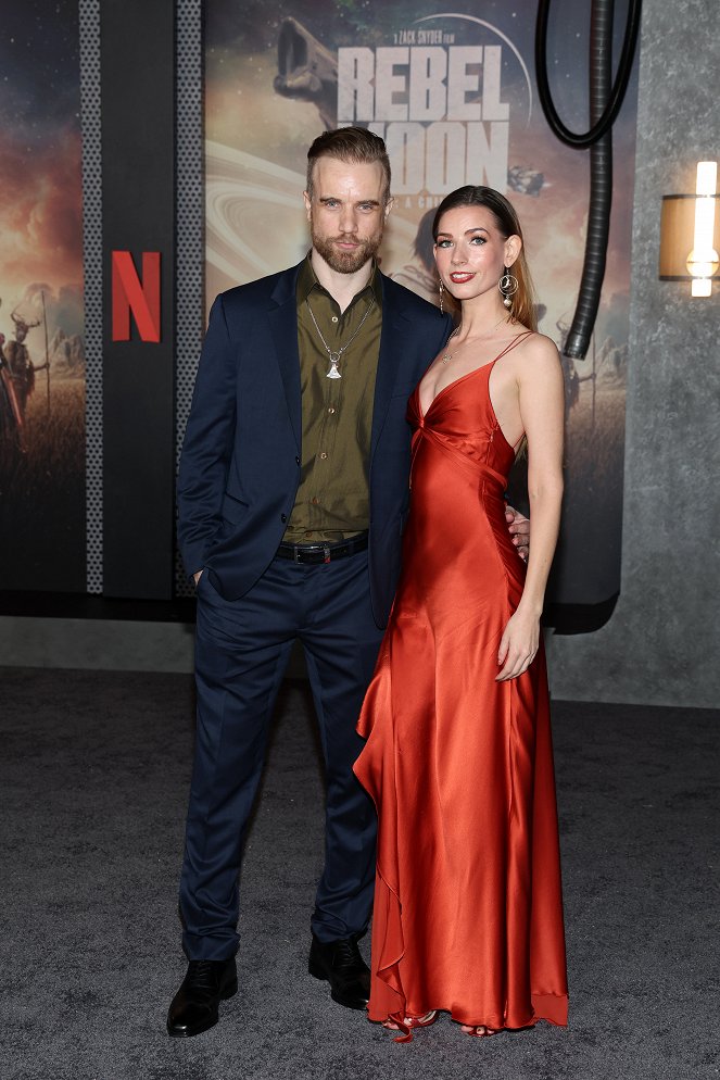 Rebel Moon – 1. rész: A tűz gyermeke - Rendezvények - Netflix Premiere of Zack Snyder's REBEL MOON - Part One: A Child of Fire at TCL Chinese Theatre on December 13, 2023 in Hollywood, California