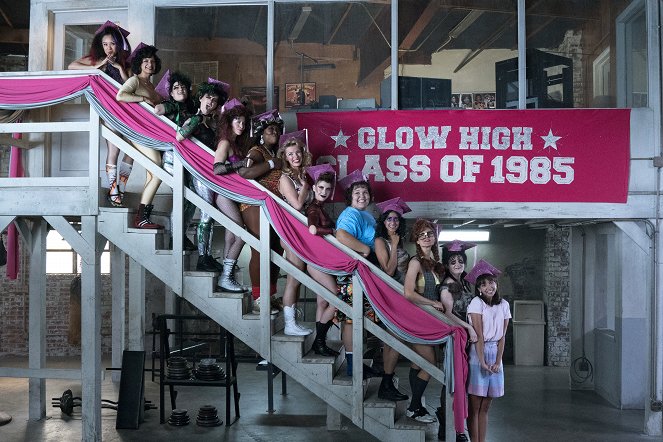 GLOW - Die besorgten Frauen für Amerika - Werbefoto