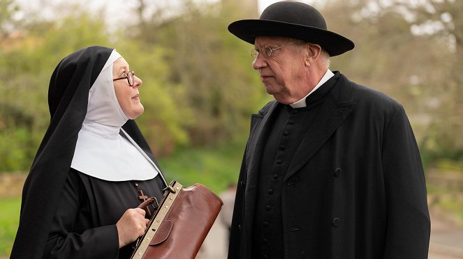 Father Brown - Season 11 - The Forensic Nun - Filmfotos - Mark Williams