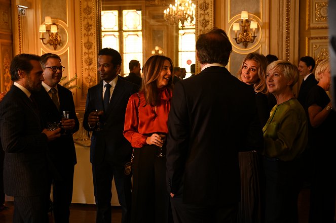 Coup de chance - Photos - Yannick Choirat, Guillaume de Tonquédec, William Nadylam, Elsa Zylberstein, Jeanne Bournaud, Anne Loiret