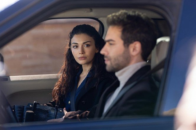 Safir - Episode 19 - Photos - Özge Yağız