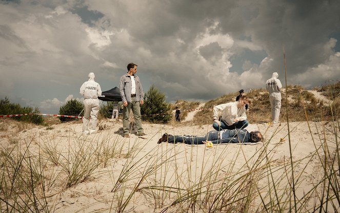 Dünentod - Ein Nordsee-Krimi - Tod auf dem Meer - Van film