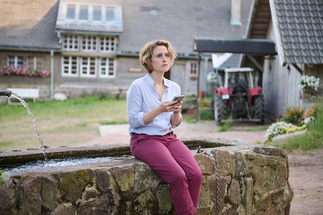 Ein Sommer im Schwarzwald - Filmfotók - Wanda Perdelwitz