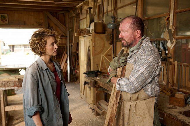 Ein Sommer im Schwarzwald - Van film - Wanda Perdelwitz, Martin Lindow