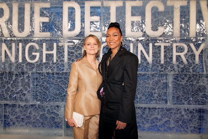 Detektyw - Kraina nocy - Z imprez - "True Detective: Night Country" Premiere Event at Paramount Pictures Studios on January 09, 2024 in Hollywood, California. - Jodie Foster, Kali Reis