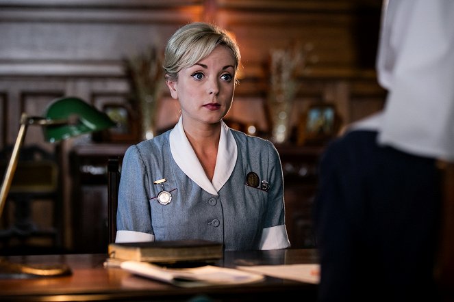 Call the Midwife - Episode 4 - Film - Helen George