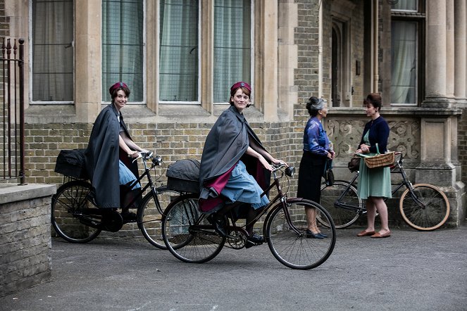 Call the Midwife - Episode 5 - Do filme - Jennifer Kirby, Charlotte Ritchie