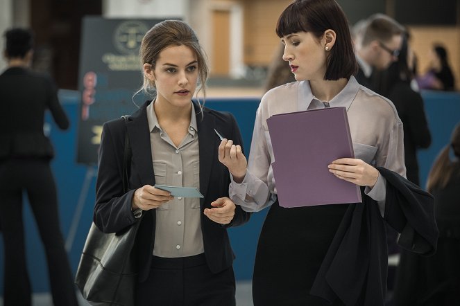 The Girlfriend Experience - Entry - Photos - Riley Keough, Kate Lyn Sheil