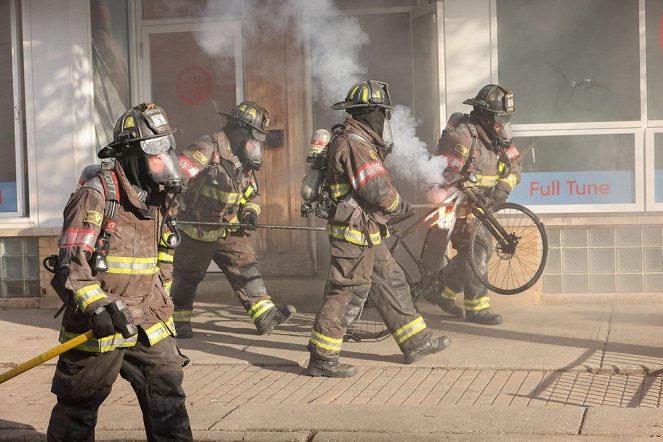 Chicago Fire - Season 12 - Call Me McHolland - Photos