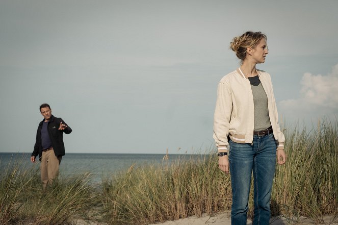 Dünentod - Ein Nordsee-Krimi - Die Frau am Strand - De la película
