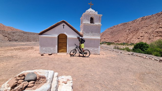 Světem na kole - Atakamou, nejsušším místem světa - Filmfotos
