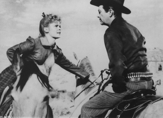 The Law and Jake Wade - Z filmu - Patricia Owens, Robert Taylor