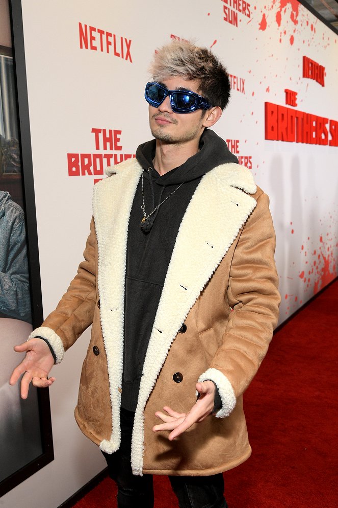 Bracia Sun - Z imprez - Netflix's The Brothers Sun Los Angeles Premiere at Netflix Tudum Theater on January 04, 2024 in Los Angeles, California