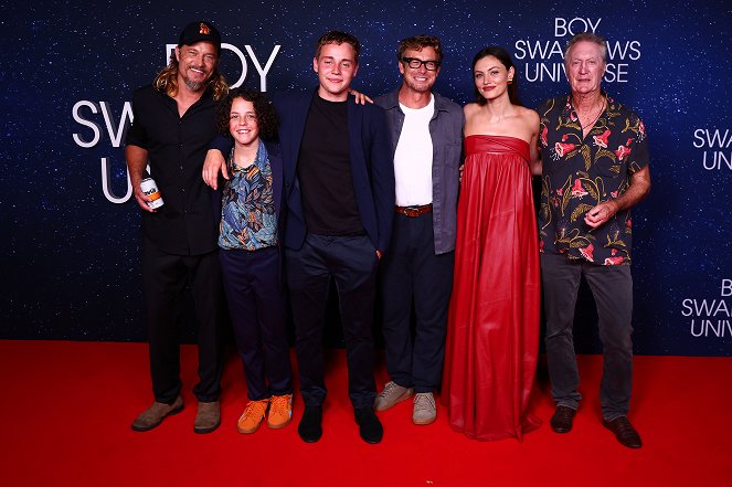 Kluk spolkne vesmír - Z akcí - Netflix global premiere of "Boy Swallows Universe" at New Farm Cinemas on January 09, 2024 in Brisbane, Australia