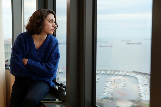 Kara - Episode 4 - Photos - Öykü Karayel