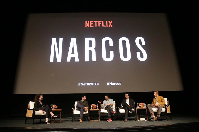 Narcos - Season 1 - Z akcí - Los Angeles, California, May 11 - Netflix holds a screening and panel at Paramount Pictures for Narcos