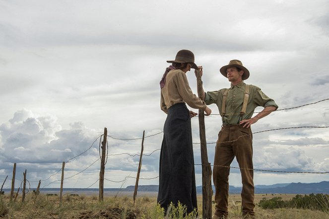 Godless - Dear Roy... - De la película