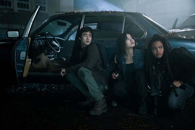 Monarch: Legacy of Monsters - The Way Out - Photos - Ren Watabe, Anna Sawai, Kiersey Clemons