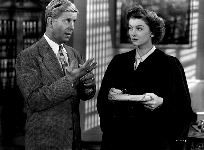 The Bachelor and the Bobby-Soxer - Van film - Rudy Vallee, Myrna Loy