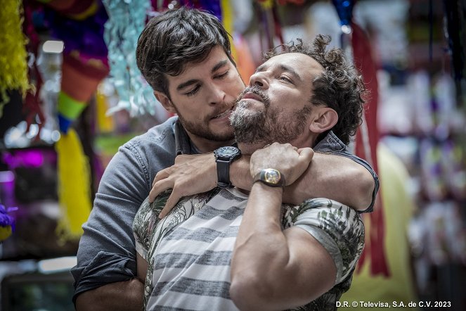 El amor invencible - Filmfotos - Danilo Carrera, José Daniel Figueroa