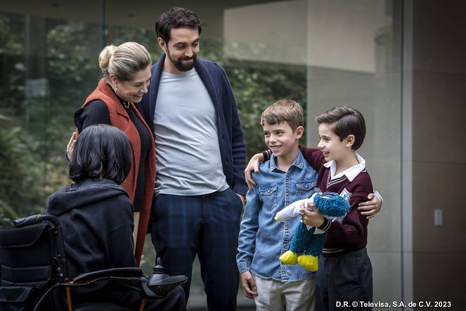 El amor invencible - Do filme - Leticia Calderón, Pedro De Tavira