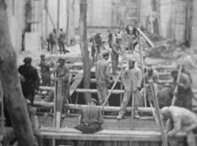Hitler's Slaves: Forced Labour under the Nazis - Vernichtung - Photos