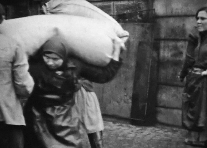 Hitlers Sklaven- Die Geschichte Der NS-Zwangsarbeiter - Vernichtung - Filmfotos
