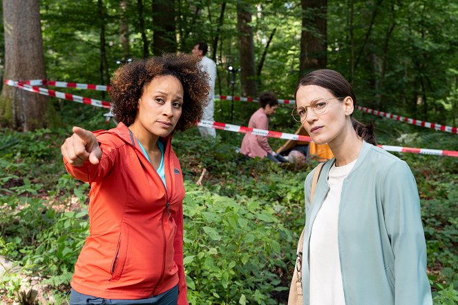 Die Rosenheim-Cops - Season 23 - Eine Nacht im Wald - Film