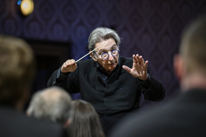 Michael Tilson Thomas conducts Copland and Schubert - Photos