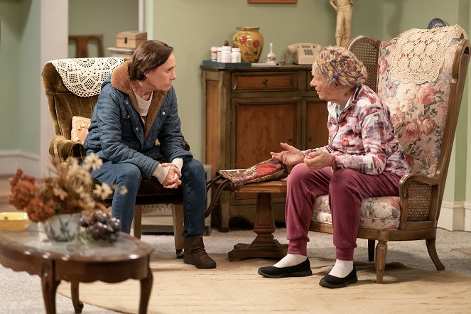 The Conners - Season 6 - Valentine's Day Treats and Credit Card Cheats - Photos