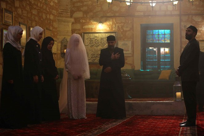 Kızıl Goncalar - De la película