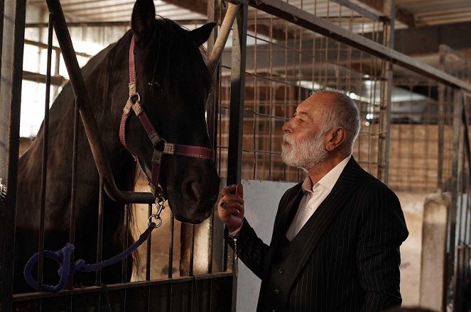 Bir Sevdadır - Velayet Meselesi - Filmfotos