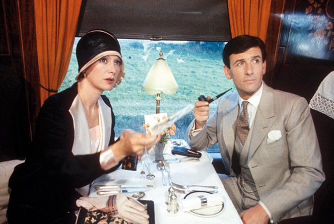 Partners in Crime - Do filme - Francesca Annis, James Warwick