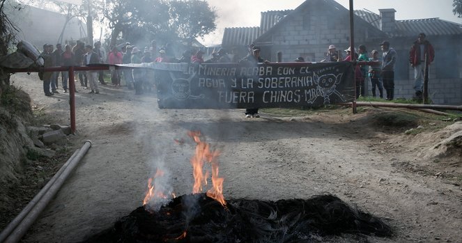 Nuestro país robado - De la película