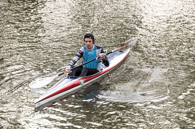 Jedna rodina - Regata - Z filmu - Sebastian Pöthe