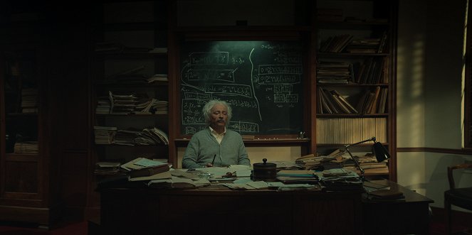 Einstein and the Bomb - Filmfotos - Aidan McArdle