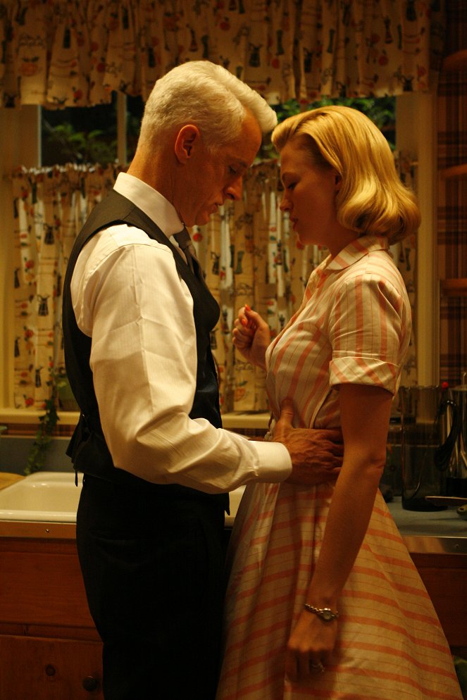 Mad Men - Season 1 - Red in the Face - Kuvat elokuvasta - John Slattery, January Jones