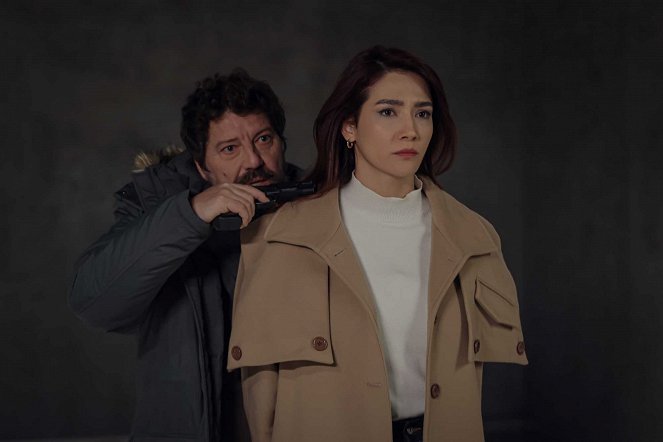 Teşkilat - Episode 18 - De la película - İlker Aksum, Aybüke Pusat