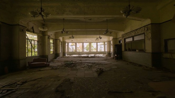 Abandoned Engineering - Disaster at the Maya Hotel - Photos