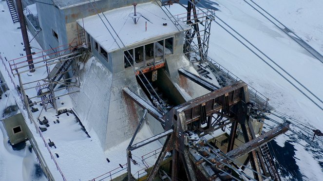 Abandoned Engineering - The Mafia Bunker - Film