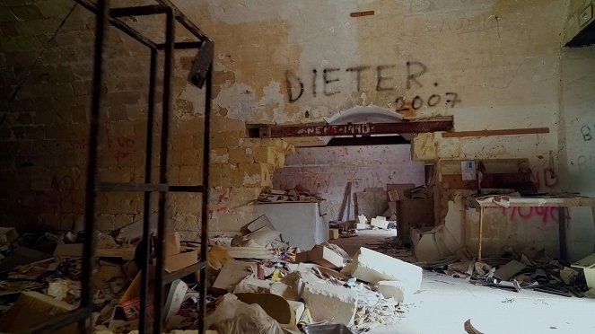 Abandoned Engineering - The Mafia Bunker - De la película