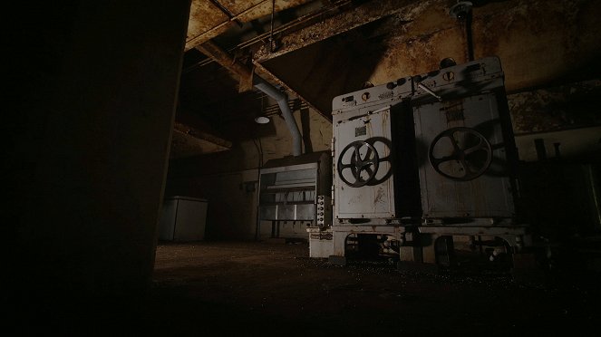 Abandoned Engineering - Season 7 - Fortress of the Sky - Van film